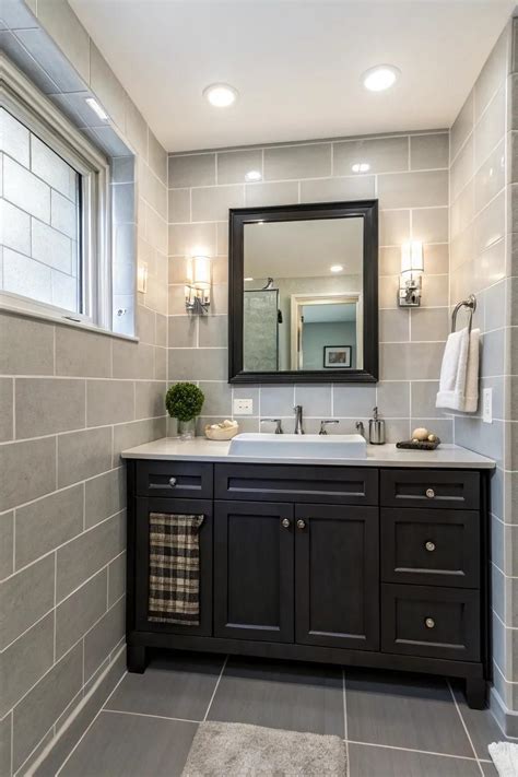14+ Stunning Gray Bathroom Tile Ideas
