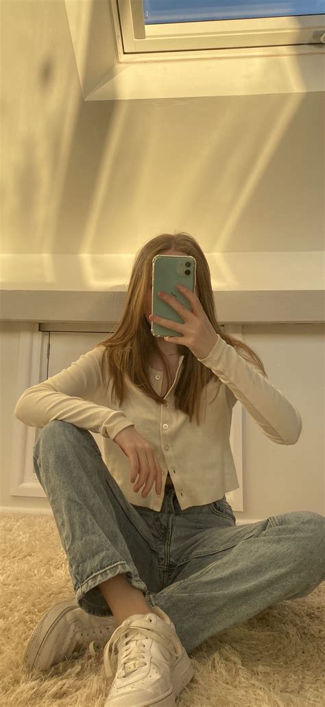 mirror selfie poses aesthetic golden hour outfits | Ästhetische bilder ...