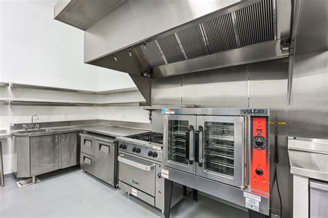 Commercial Kitchen 4K 的图像结果