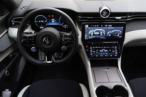 2025 Maserati Grecale Folgore review: A stylish SUV, but a hard EV sell - Ars Technica