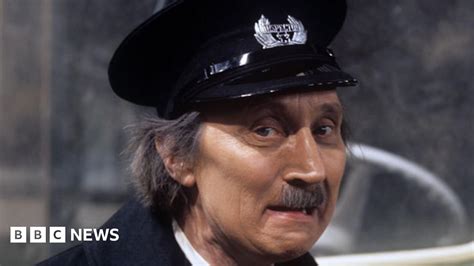 *** Lewis, On the Buses' 'Blakey', dies aged 88 - BBC News