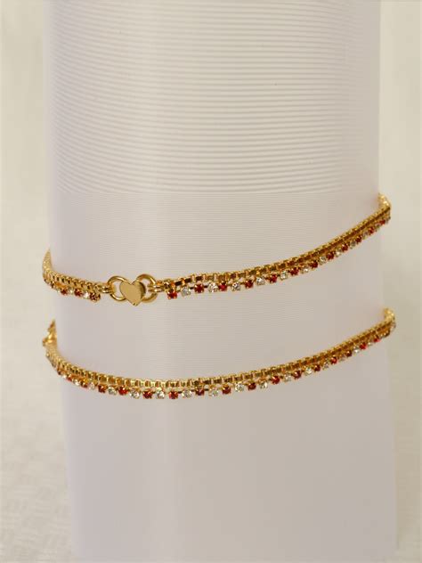 Itscustommade Gold plated anklet with maroon and white stones – Shrayathi