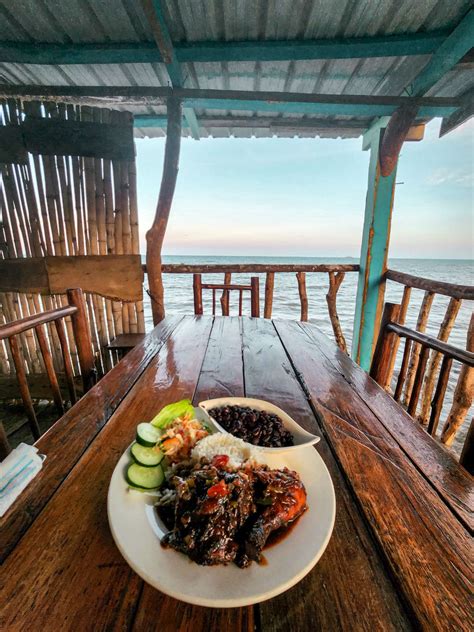 One Month In Central America Itinerary - Anna Sherchand