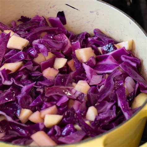 Braised Red Cabbage and Apples Recipe - The Black Peppercorn