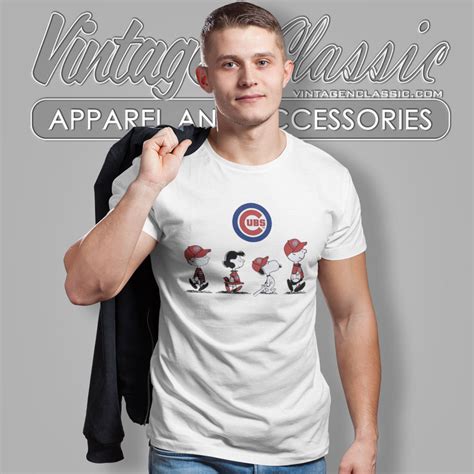 Snoopy And Friends Walking Chicago Cubs Shirt - Vintagenclassic Tee