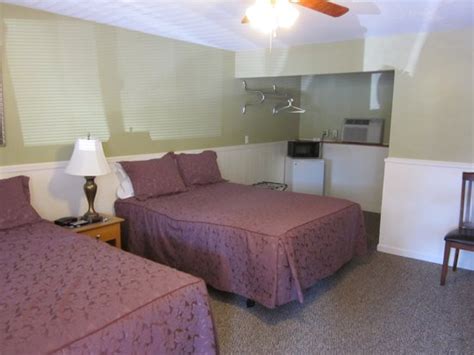 THE MAPLE TREE INN (Whitehall) - Inn Reviews & Photos - Tripadvisor