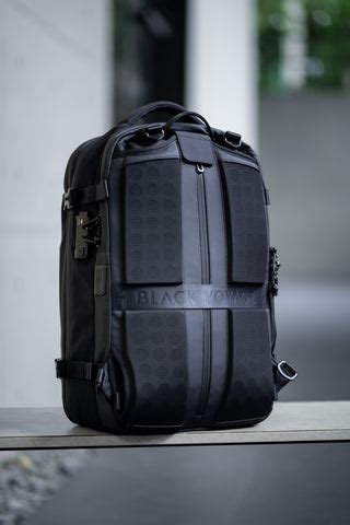 Zephyr Air Vacuum Seal Compression Backpack 60L – Black Voyage