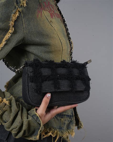 Midnight Grid Textured Shoulder Bag – Offmint