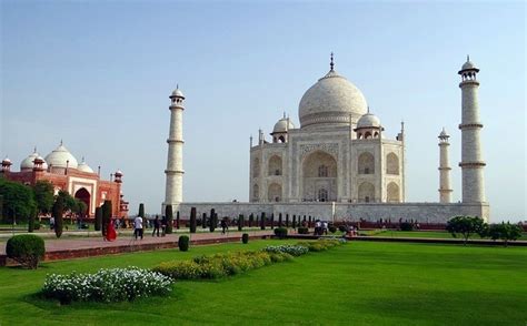 2 Days Taj mahal Agra tour from Mumbai