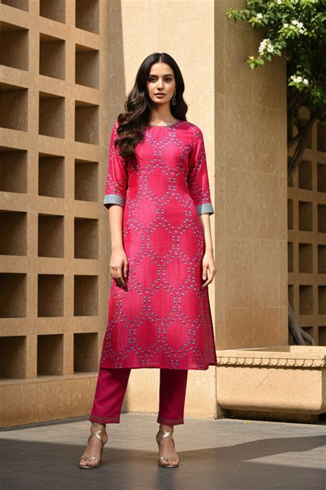 Buy Latest Indian Ethnic Wear Online at Best Price – wforwoman