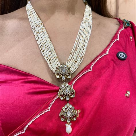 Nayaab Ayesha long neckpiece