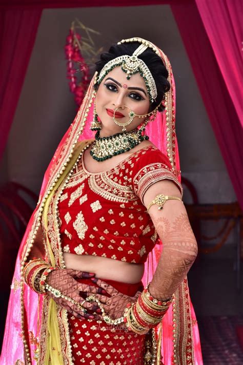 Anu Makeover Salon - Makeup Artist in Varanasi