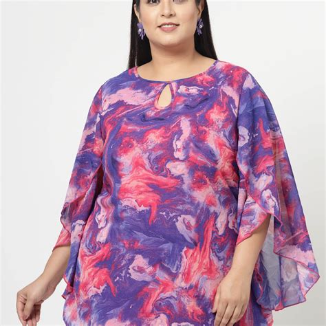 Plus Size Abstract Printed Keyhole Neck Flared Sleeves Top – pluss.in