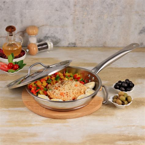 Buy WONDERCHEF Stanton Fry Pan with Lid from Wonderchef at just INR 1899.0