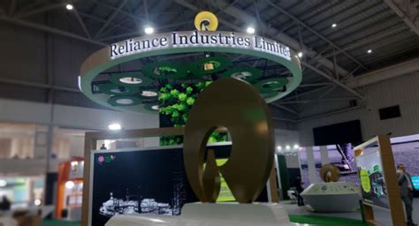 RIL seeks partnerships for new energy business growth: Report
