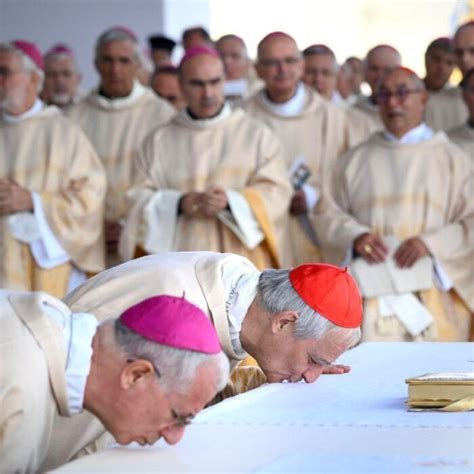 Holy Communion Explained 的图像结果