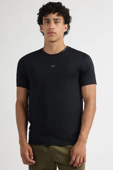 Reebok India Official | Reebok Men T Shirt Online at reebok.abfrl.in ...