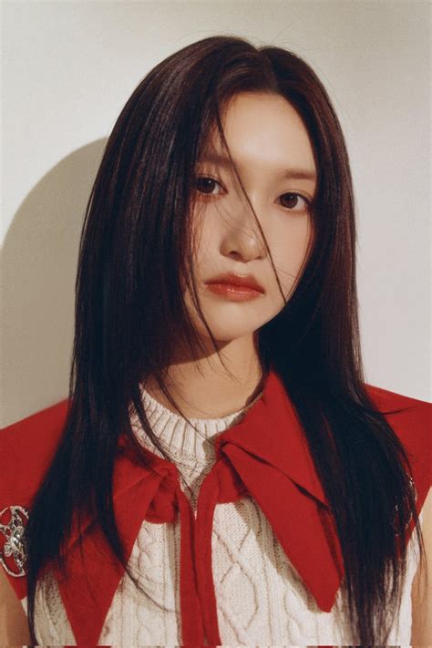 231002 IVE - Off The Record (Concept Photo - Yujin, Leeseo & Liz) : r/IVE