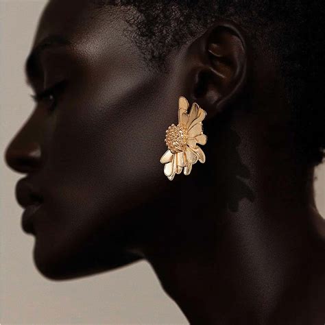 Buy The Majestic Dandelion Earring | Gold Plating – PALMONAS