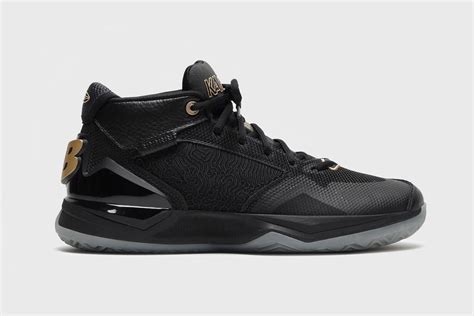 新聞分享 / 榮耀的顏色 New Balance The Kawhi ‘Signature Core’ 系列 | LINE購物