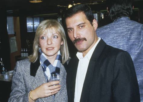 Freddie Mercury morreu há 29 anos e ninguém sabe onde está seu corpo ...