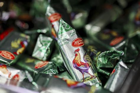 Bulk bins overflow with thousands of chocolates at Russian market ...