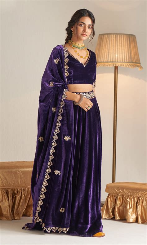 Khizaan Embroidered Purple velvet Lehenga set with scalloped shawl Set ...