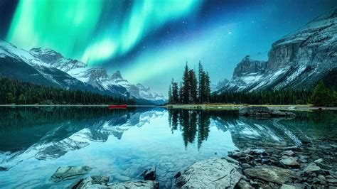 Aurora Borealis Bing Wallpaper 的图像结果