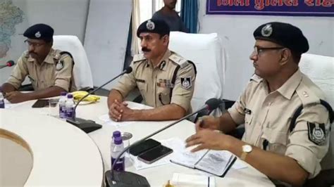 दूरबीन से रखता था नजर, प्रेमिका ने प्रेमी के साथ मिलकर बेरहमी से कर ...