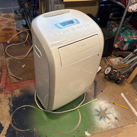 Frigidaire Portable Air Conditioner for Sale in Ruston, WA - OfferUp