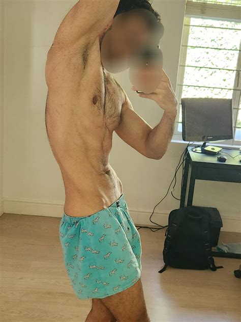 M24 181cm (5'11) 69kg (152 pounds). Please check profile for more pics ...