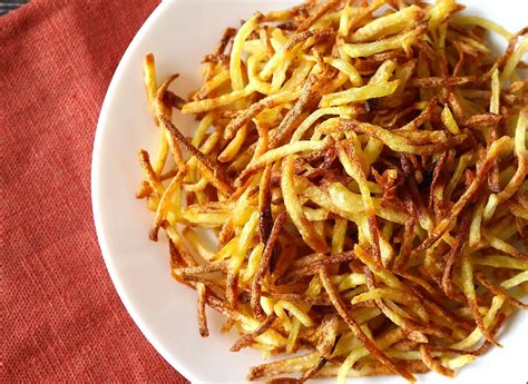 Crispy potato straws - pommes pailles, easy to make with the airfryer