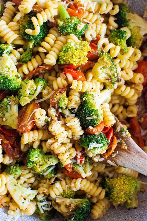 Healthy Pesto Pasta - iFoodReal.com