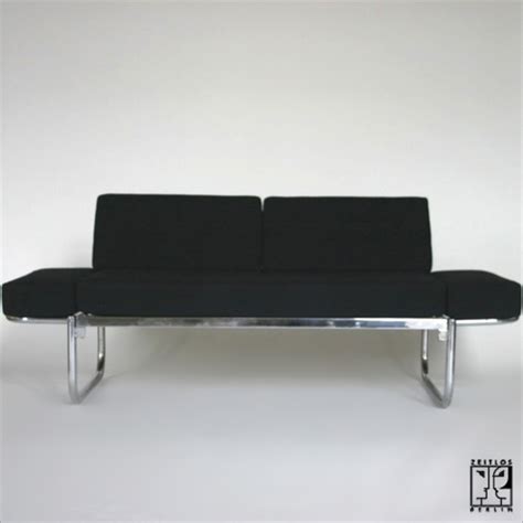 Tubular steel couch/daybed in Bauhaus design - ZEITLOS – BERLIN