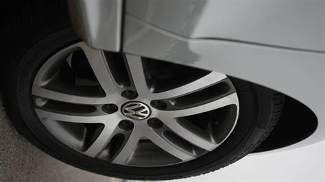 Volkswagen-Jetta-2011-2-0-Trendline-M-Exterior Car Photos - Overdrive