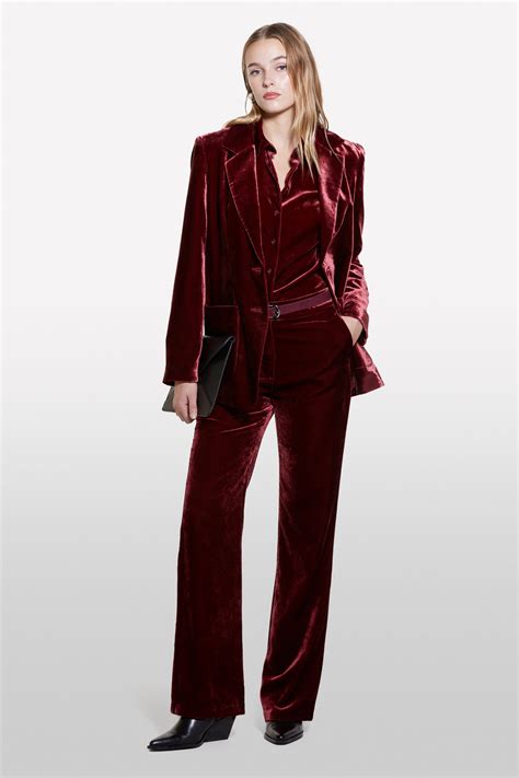 Women's Pants Suits: Elegant and Formal Outfits | Sisley