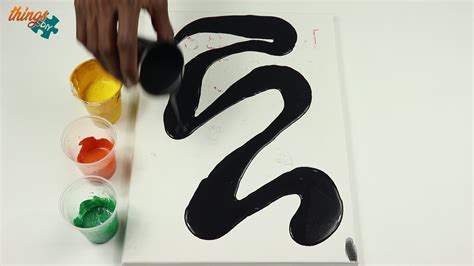 Pouring Paint Using String 的图像结果