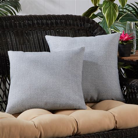 Outdoor Throw Pillows - Bed Bath & Beyond