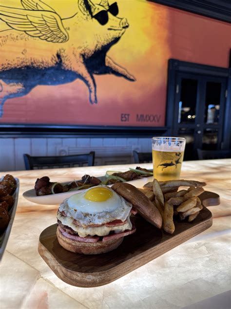 Flying Pig Tavern Riverside – Flying Pig Tavern Riverside