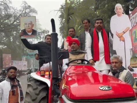 SP MLA reaches Assembly on tractor in UP Assembly Speaker lashes out at ...