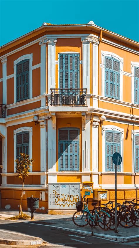 Βόλτα στην πλατεία Δημοκρατίας