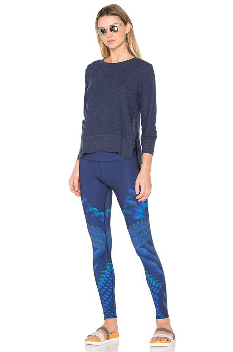 alo Glimpse Pullover in Rich Navy Heather | REVOLVE