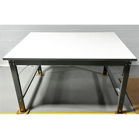 Machine Shop Table 的图像结果