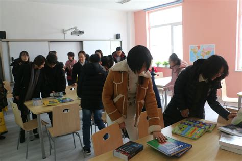 校服 - 沈阳加拿大外籍人员子女学校|Canadian International School Of Shenyang