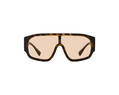VE 4439 – Broadway Opticians