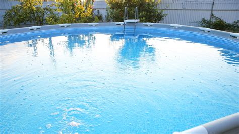 Salt Water Above Ground Pools: The Backyard Game-Changer ‐ Flamingo Pools