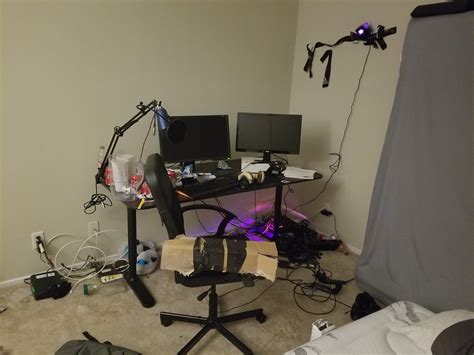 What Desk Does Xqc Have at Kiara Corlis blog