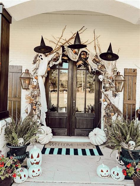Pin by Megan Page on Halloween: Outdoor Decor | Halloween porch ...