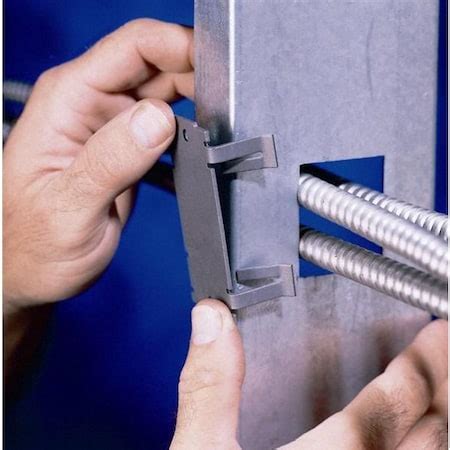 Nvent Caddy Wire Protection Plate, Steel, - Box Type 304B2 | Zoro