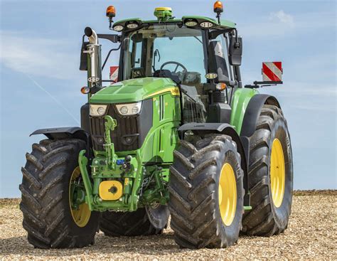 John Deere 6M: Das bieten die Traktoren bei Modelle, Motor und Kabine ...